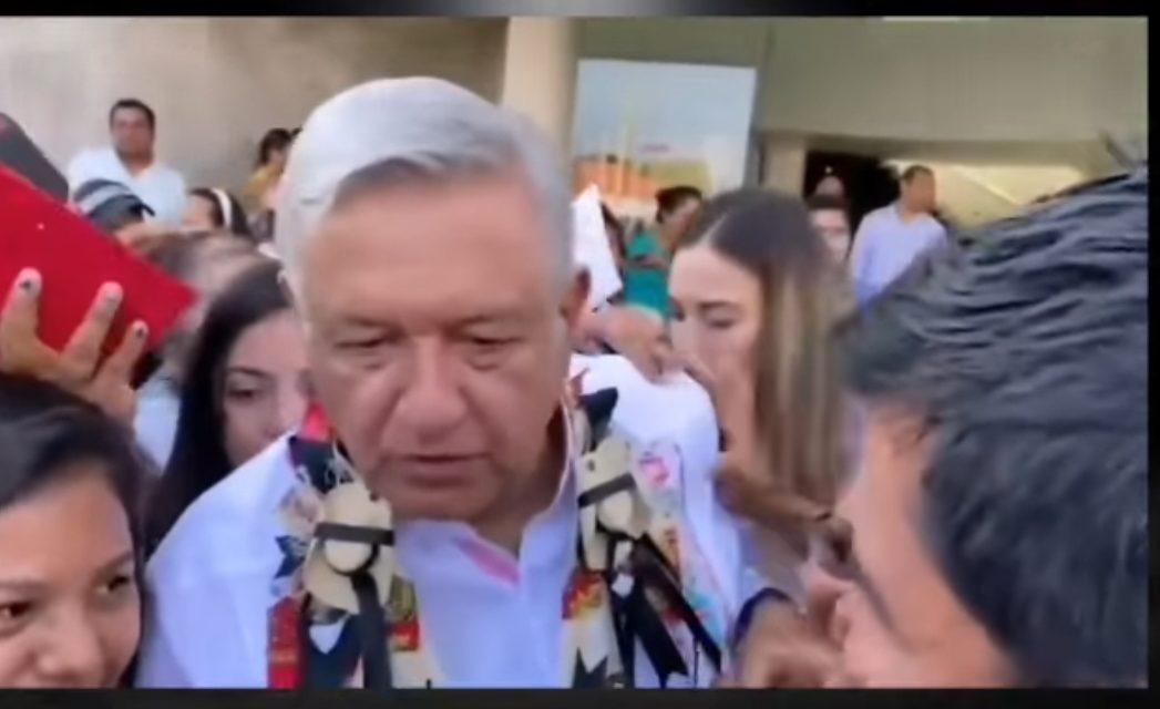 LA PEOR IGNORANCIA EN EL PAÍS COMIENZA DESDE SU LÍDER; AMLO SE NIEGA A RESPETAR MEDIDAS DE PREVENCIÓN Y DA MAL EJEMPLO PARA LOS CIUDADANOS