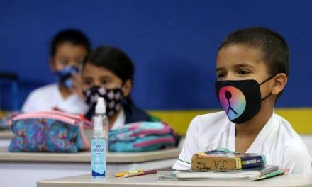 GOBIERNO FEDERAL MANTIENE ESPERANZAS DE RETOMAR LAS CLASES PRESENCIALES<br>