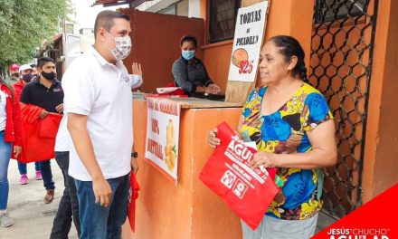 CON ACTITUD DE VIERNES TRABAJADOR, JESÚS AGUILAR RECORRE DIARIAMENTE LOS MUNICIPIOS DE SU DISTRITO