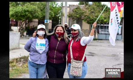 “EL PROPÓSITO DE NUESTRAS VIDAS ES SER FELICES”, BRENDA MENA HACE SONREÍR A LOS LINARENSES