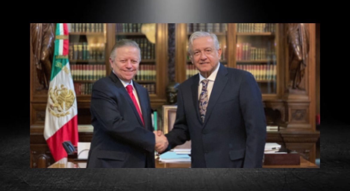 ARTURO ZALDIVAR, PRESIDENTE DE LA SUPREMA CORTE DE JUSTICIA, ES CAPTADO VISITANDO A AMLO Y HOY ACLARAN FUE UNA REUNIÓN PARA HABLAR SOBRE LIMPIAR AL PODER JUDICIAL DE LA CORRUPCIÓN