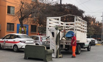 PROCURANDO LA SALUD DE LOS CIUDADANOS, MUNICIPIO DE MONTERREY REALIZA OPERATIVO DE DESCACHARRIZACIÓN EN HOGARES FERROCARRILEROS