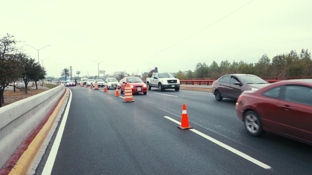 PRECAUCIÓN AUTOMOVILISTA CIERRAN CARRIL EXPRÉS POR DOCTOR COSS DEBIDO A TRABAJOS DE AGUA Y DRENAJE DE MONTERREY