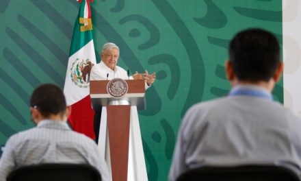 EL MIEDO NO ANDA EN BURRO, LÓPEZ OBRADOR LE ECHA FLORES A TIERRAS DEL CHAPO GUZMÁN