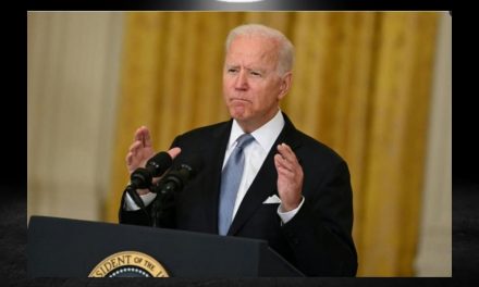 BIDEN NO SE ARREPIENTE DE RETIRAR APOYO A AFGANISTÁN, Y MANTIENE SU POSTURA