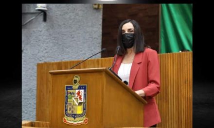 DIPUTADA CONSUELO GÁLVEZ INVITA A SUS COMPAÑEROS DIPUTADOS A QUE APADRINEN UNA ESCUELA QUE ESTE EN MAL ESTADO