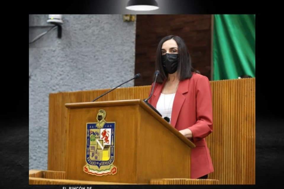 DIPUTADA CONSUELO GÁLVEZ INVITA A SUS COMPAÑEROS DIPUTADOS A QUE APADRINEN UNA ESCUELA QUE ESTE EN MAL ESTADO