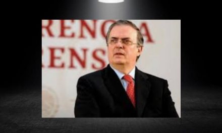 MEXICANOS SE QUEJAN DE EBRARD Y LA FRONTERA, PERO COMO YA ES COSTUMBRE EL CANCILLER LE “ECHA” LA CULPA A OTRO