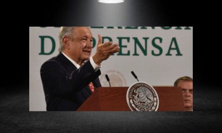 DICE AMLO QUE SEGUIRÁ INVITANDO A PARTICIPAR EN SU GOBIERNO A QUIEN DESEE, AUNQUE ESTOS SEAN DE UN PARTIDO DISTINTO AL SUYO