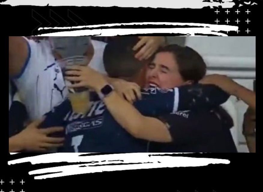 EL CLÁSICO REGIO DEJÓ SIN DUDA MOMENTOS INOLVIDABLES, UNO DE ELLOS SE LO LLEVA UNA AFICIONADA DE RAYADOS QUE AHORA ES LE ENVIDIA DE MUCHOS <br>