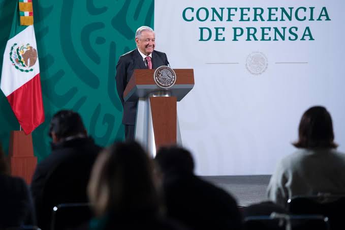 AMLO APOYA EL CAMBIO DE ESTATUA DE COLÓN POR “TLALI” <br>