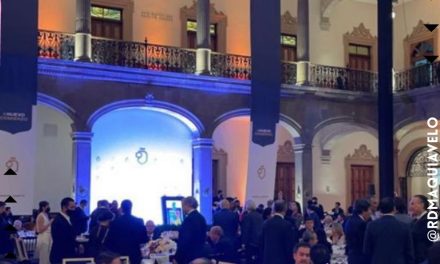 POLÍTICOS, EMPRESARIOS Y FAMILIARES DEl GOBERNADOR SAMUEL GARCÍA SE REÚNEN, EN LA CENA POSTERIOR A LA TOMA DE PROTESTA