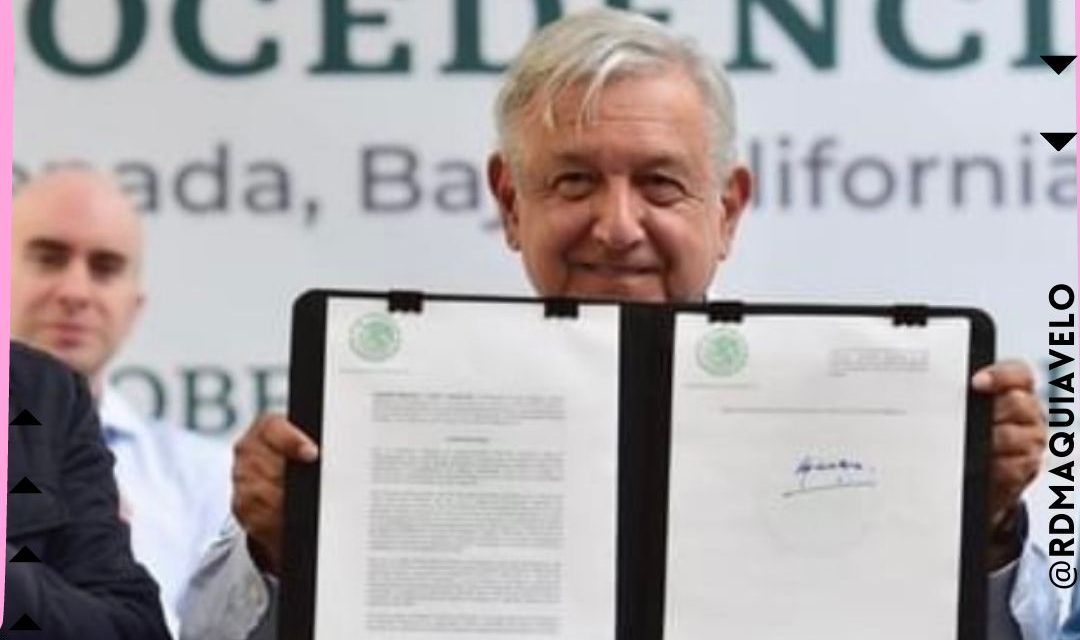 FIRMA LÓPEZ OBRADOR DECRETO SOBRE LA REGULARIZACIÓN DE LOS “AUTOS CHOCOLATES”<br>