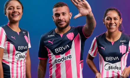 QUE ELEGANCIA LA DE LAS RAYADAS Y LOS RAYADOS DEL MONTERREY. ESTRENAN EDICIÓN ESPECIAL CONTRA EL CANCER DE MAMA