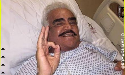 NO HAY NOTICIAS DE VICENTE FERNÁNDEZ Y CUANDO LLEGAN SON MALAS, DE NUEVO HOSPITALIZADO POR NEUMONÍA FUERTE