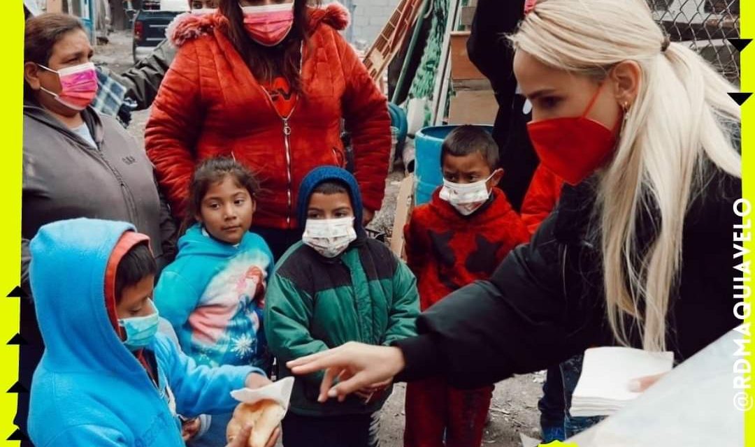 TRABAJO DE CORAZÓN REALIZADO POR EL ALCALDE DE SANTA CATARINA Jesús Nava Y SU ESPOSA