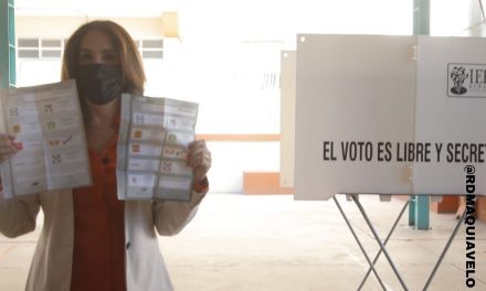 CANDIDATA PATRICIA FLORES PARTICIPA EN LAS VOTACIONES DE DURANGO