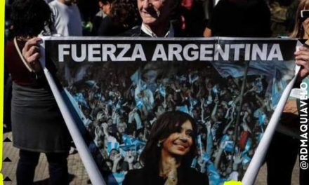 MILES PROTESTAN POR ATENTADO CONTRA VIDA DE VICEPRESIDENTA CRISTINA FERNÁNDEZ DE KIRCHNER