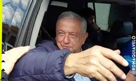 ARRIBA AMLO A REFINERÍA EN SALAMANCA PARA SUPERVISARLA