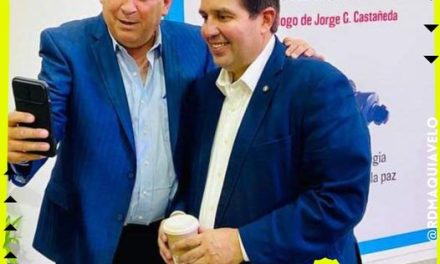 PRESENTA RUBÉN MOREIRA SU “JAQUE MATE” EN LA FERIA DEL LIBRO