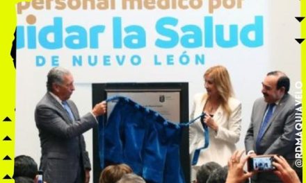 EN RECONOCIMIENTO AL SECTOR MÉDICO, GOBIERNO ESTATAL DEVELA PLACA