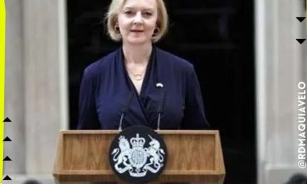 TRAS 45 DÍAS EN EL PODER LA PRIMERA BRITÁNICA MINISTRA LIZZ TRUSS, RENUNCIA AL PODER