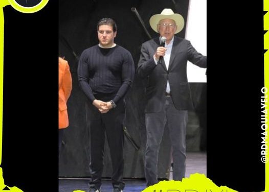 KEN SALAZAR COINCIDE CON AMLO SOBRE POLITIQUERÍA CON MIGRANTES