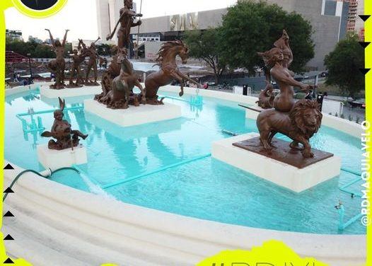 DESPUES DE LOS TRABAJOS DE RESTAURACIÓN, LA FUENTE DE NEPTUNO ¡VOLVIÓ A LA VIDA!