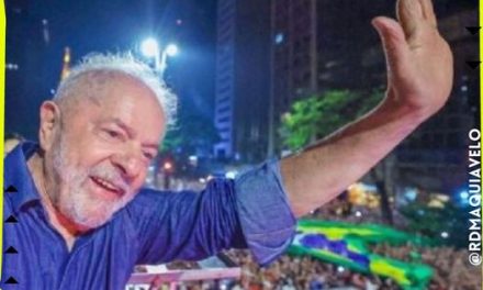 AMLO CELEBRA TRIUNFÓ DE “LA IZQUIERDA” EN BRASIL