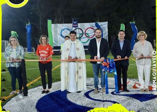 REGIDOR LUIS CAVAZOS INAUGURA CANCHAS DEPORTIVAS EN ALLENDE