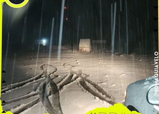 GALEANA SE PINTÓ DE BLANCO CON LA PRIMERA NEVADA DEL AÑO
