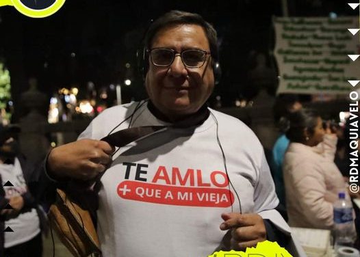 “AMLOVERS” ACAMPAN PARA ESTAR A PRIMERA HORA LISTOS Y MARCHAR A FAVOR DEL PRESIDENTE