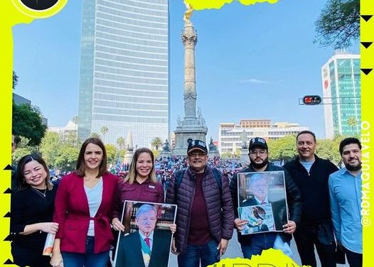 HACEN ACTO DE PRESENCIA MORENISTAS NEOLONESES EN MARCHA DE AMLO