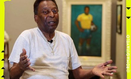 APARECE PELÉ EN SUS REDES SOCIALES Y MANIFIESTA QUE SE MANTIENE FUERTE CONTRA EL CÁNCER