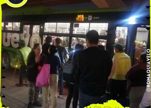 CIERRE DE LA LÍNEA 2 EN METRORREY AFECTA A MÁS DE 50 MIL PERSONAS
