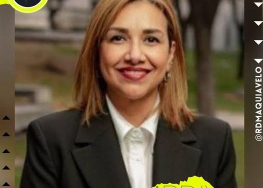 RENUNCIA VERÓNICA DÁVILA AL CARGO DE LA DIRECCIÓN DEL PERIÓDICO OFICIAL