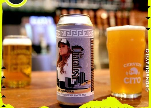 LANZAN CERVEZA EN HONOR A JENNI RIVERA