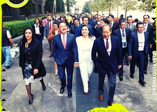 SENADORES Y DIPUTADOS MORENISTAS SON INVITADOS A PALACIO PARA QUE AMLO LES AGRADEZCA