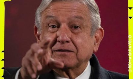 EXHORTA AMLO A LA UNAM A HACER UNA DENUNCIA POR PLAGIO DE TESIS DE LA MINISTRA YASMÍN ESQUIVEL EN LUGAR DE HACER POLITIQUERÍA