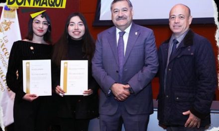 UANL ENTREGA CONSTANCIA A ALUMNOS Y ALUMNAS CON EXCELENCIA DE PUNTAJE EN EL EXAMEN EGEL 2022