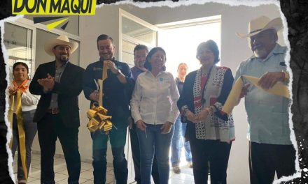 EL MUNICIPIO DE MIER Y NORIEGA APOYA A LAS Y LOS JÓVENES GRADUADADOS REGALANDO COMPUTADORAS PORTÁTILES