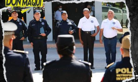 SANTA CATARINA RECONOCE A POLICÍAS TRAS AÑOS DE SERVICIO