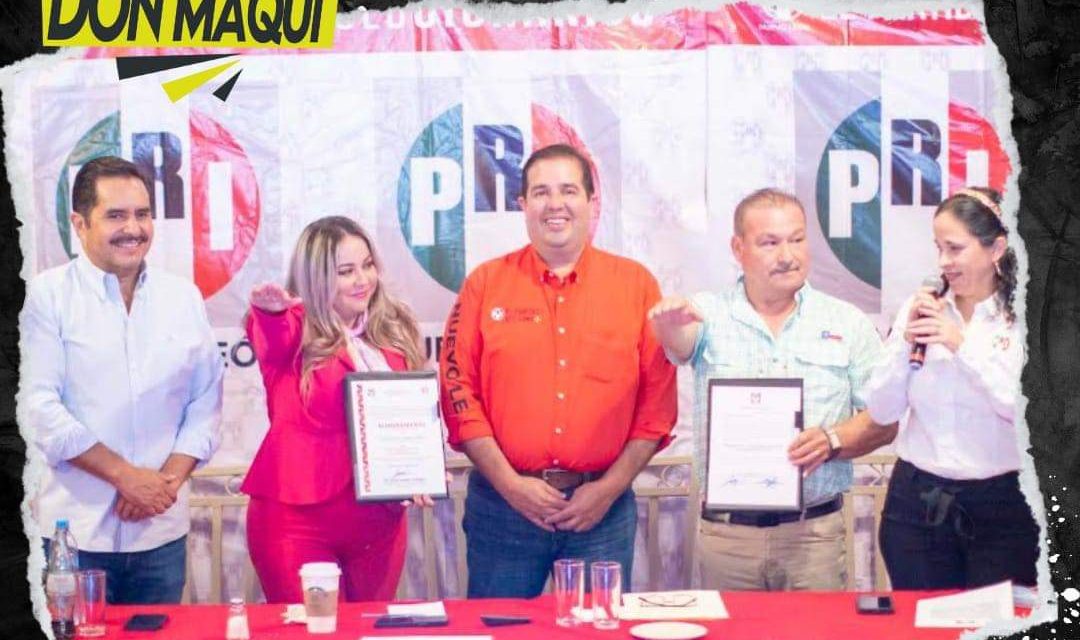 JOSÉ LUIS GARZA OCHOA TOMÓ PROTESTA AL NUEVO PRESIDENTE DEL COMITÉ MUNICIPAL DE ALLENDE