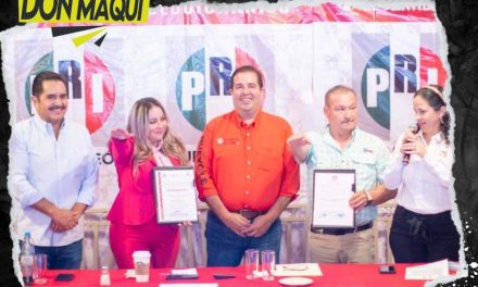 JOSÉ LUIS GARZA OCHOA TOMÓ PROTESTA AL NUEVO PRESIDENTE DEL COMITÉ MUNICIPAL DE ALLENDE