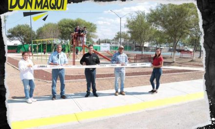 PACO TREVIÑO ENTREGA UNA NUEVA PLAZA PÚBLICA