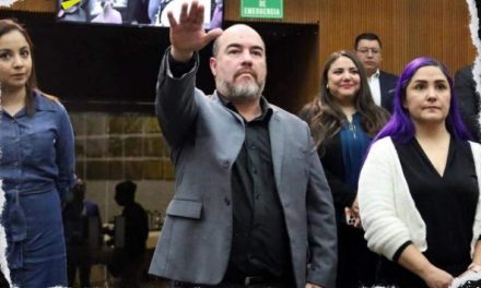 JOSÉ ALFREDO PÉREZ BERNAL TOMA PROTESTA COMO DIPUTADO LOCAL