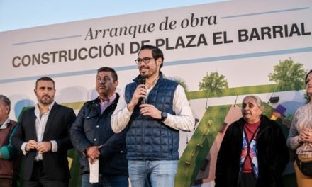 DAVID DE LA PEÑA ARRANCA CONSTRUCCIÓN DE LA NUEVA PLAZA EN EL BARRIAL