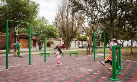 DAVID DE LA PEÑA INAUGURA PARQUE LINEAL EN SANTIAGO