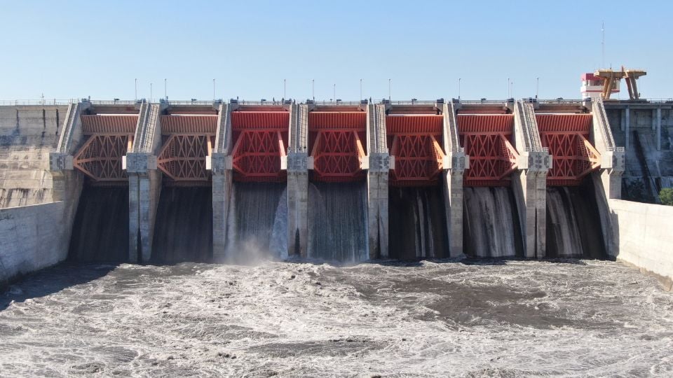 LA PRESA EL CUCHILLO NO BAJA DE NIVEL A PESAR DE EXTRACCIÓN DE AGUA