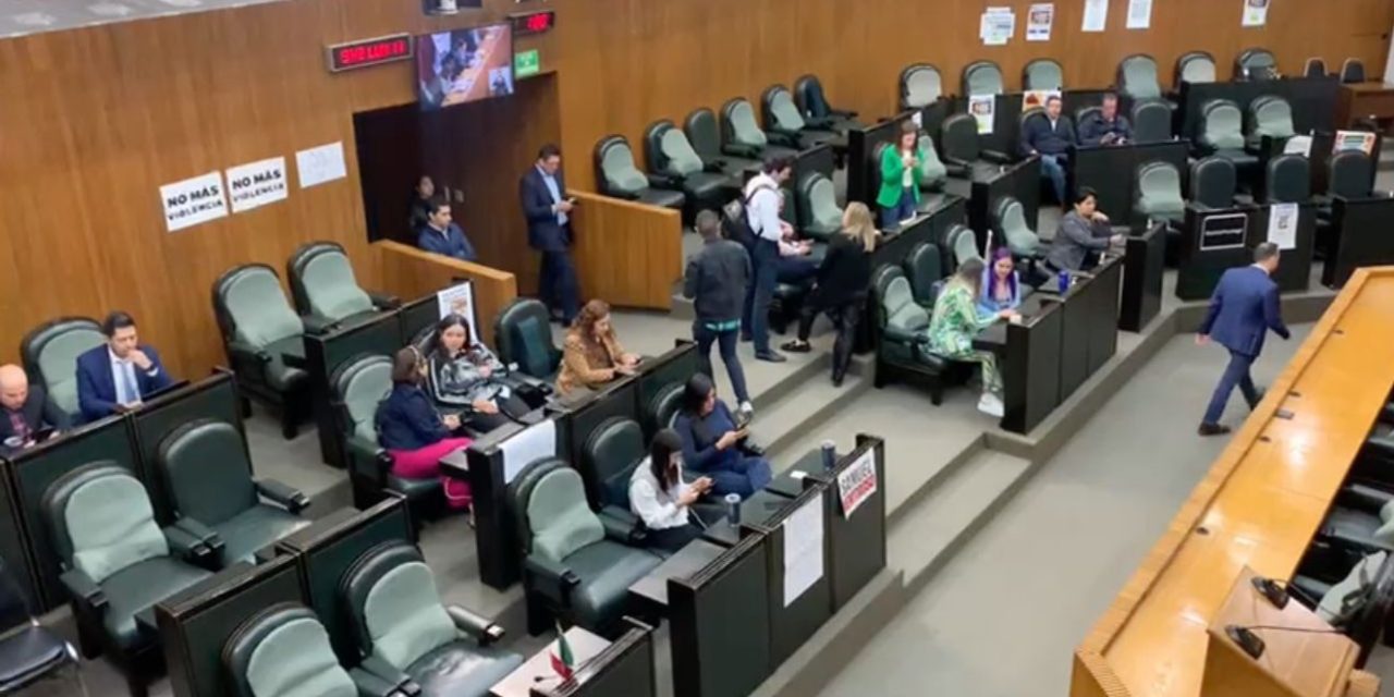 EL CONGRESO CONTINÚA SIN SACAR INICIATIVAS POR FALTA DE QUORUM